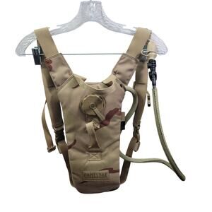 Camelbak  Thermobak Camouflaged Hydration Water Bladder 70 Ounce 91025-1M10